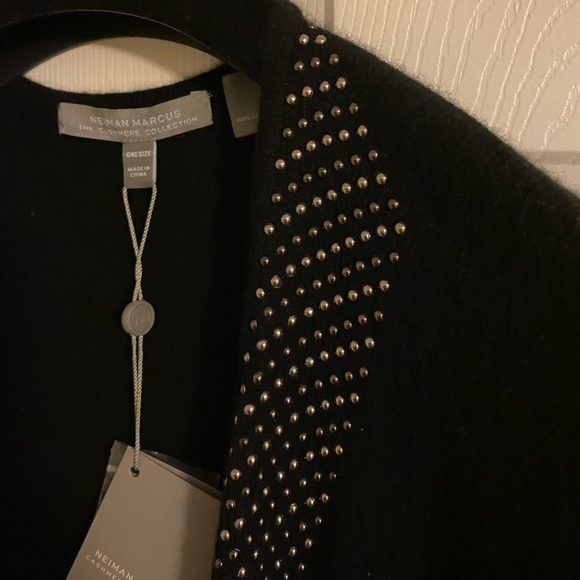 NWT Cashmere Shawl/Cape/Wrap - Picture 13 of 13